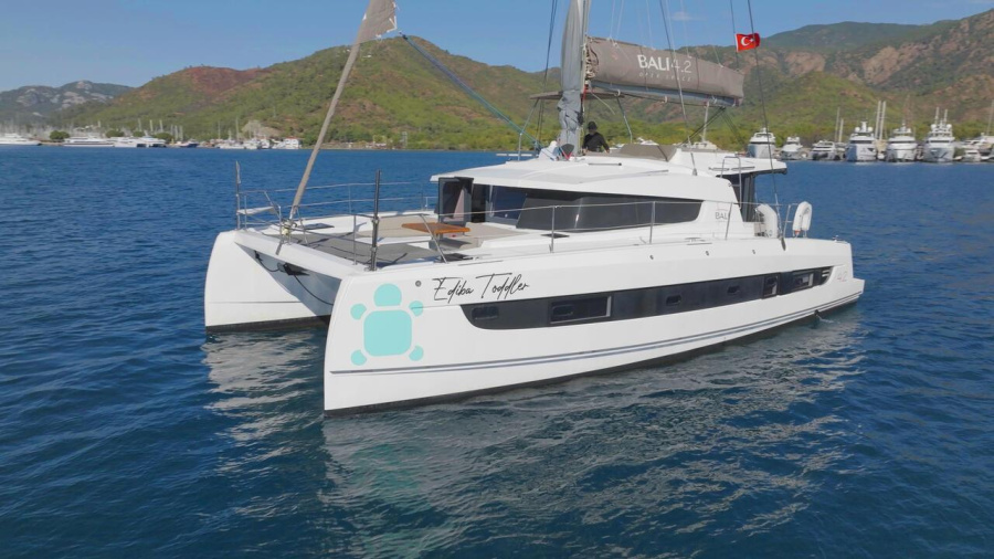 Photo #1 - Bali 4.2 - 4 + 1 cab. (Ediba Toddler) in Albatros Marina - 36925
