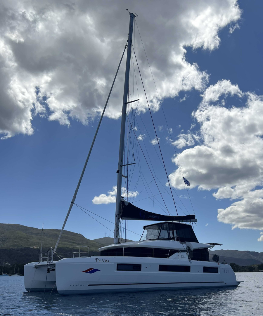 Photo #1 - Lagoon 51 - 6 cab. (Pearl) en Athens, Alimos marina - 36965