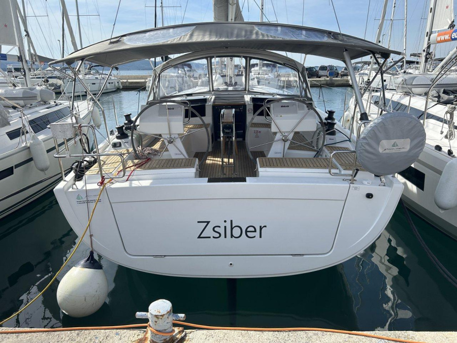 Photo #1 - Hanse 455 (Zsiber) in Marina Kornati - 36991