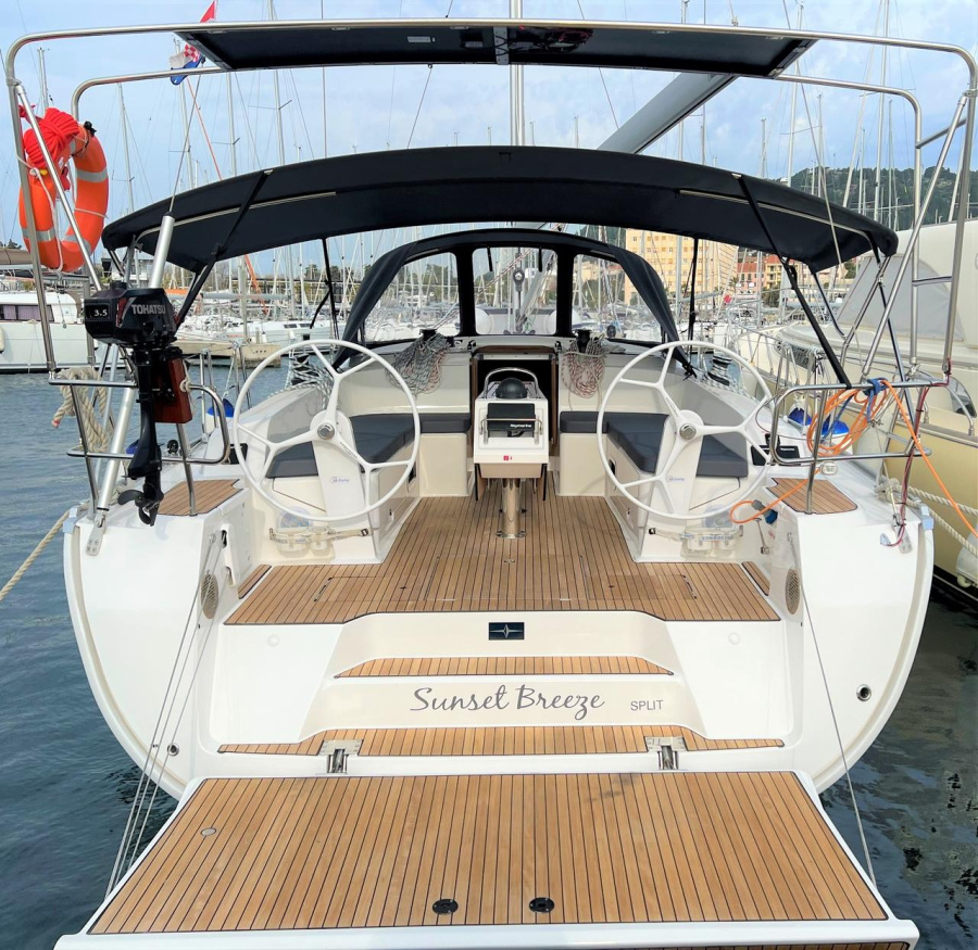 Photo #1 - Bavaria Cruiser 46 - 4 cab. (Sunset Breeze) in ACI Marina - 37151