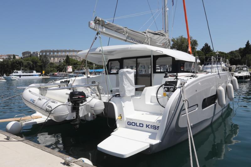 Photo #1 - Excess 11 - 4 + 1 + 1 cab. (Gold Kiss) in ACI Marina - 37184