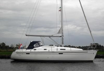 Photo #1 - Oceanis Clipper 331 (Rocinante) en Athens, Marina Delta Kallithea - 37189