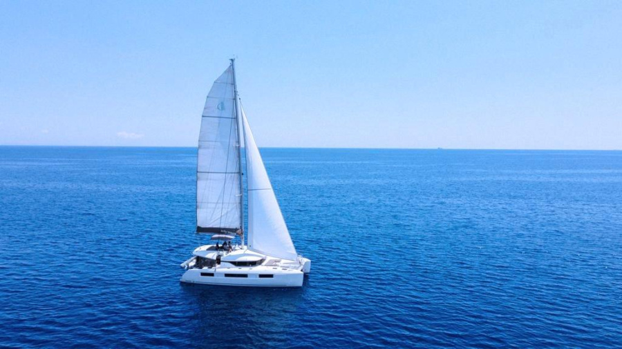 Photo #1 - Lagoon 50 - 6 + 2 cab. (Victoria) in s, Alimos marina - 37197