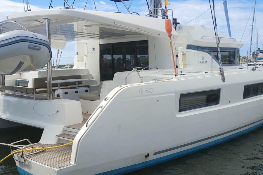 Photo #1 - Lagoon 50 - 6 + 2 cab. (Adventurer (Ace of Spades)) in Conch Inn Marina - 37201