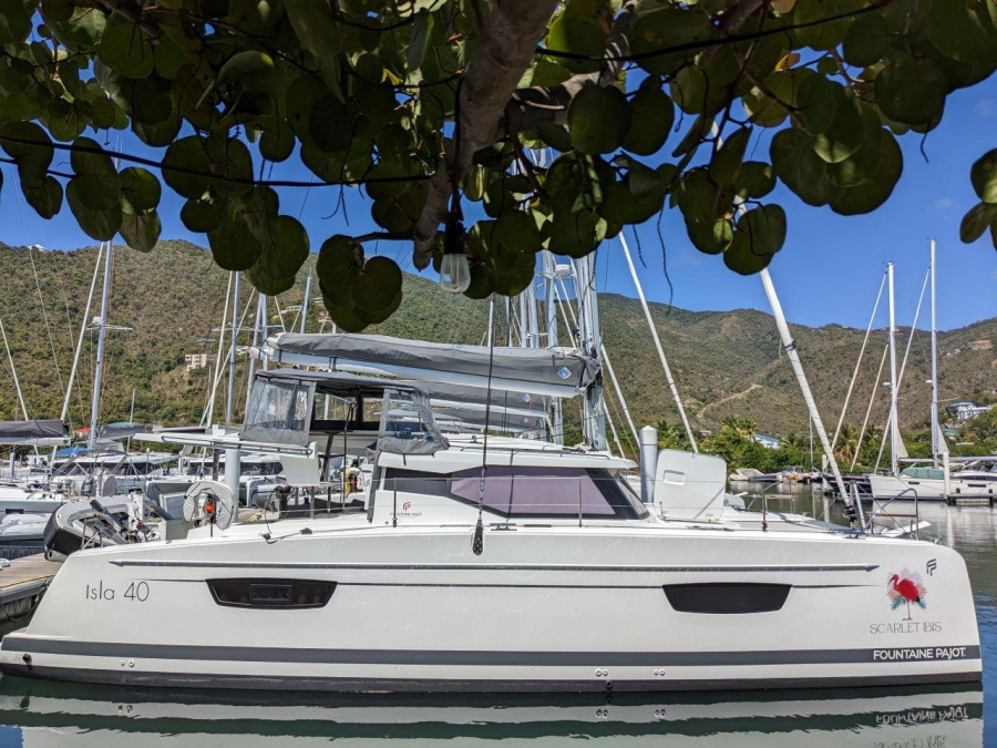 Photo #1 - Fountaine Pajot Isla 40 - 3 cab. (Scarlet Ibis) in Resort & Marina - 37358