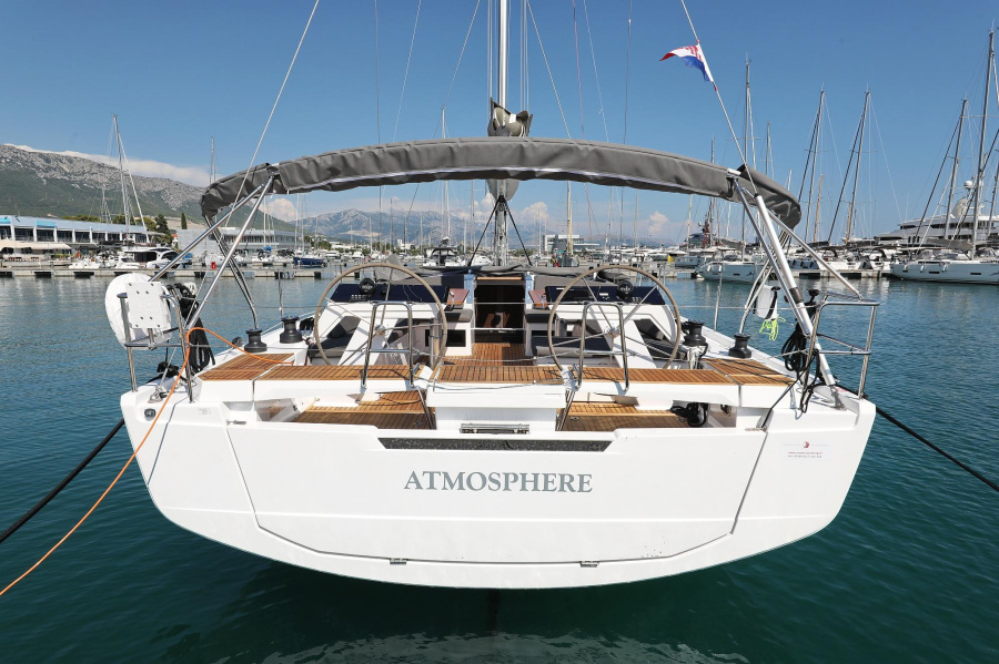 Photo #1 - Hanse 460 - 4 cab. (Atmosphere) in Marina - 37442