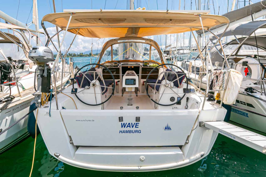 Photo #1 - Dufour 350 GL (Wave) in Corfu, Gouvia Marina - 37504