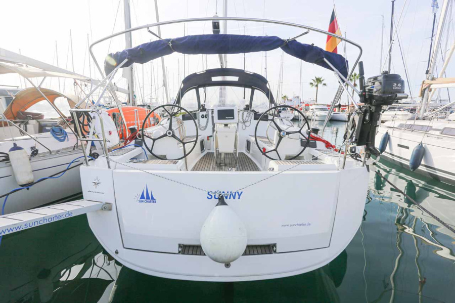 Photo #1 - Sun Odyssey 419 - 3 cab. (Sunny) in de Mallorca, Real Club Nautico - 37534