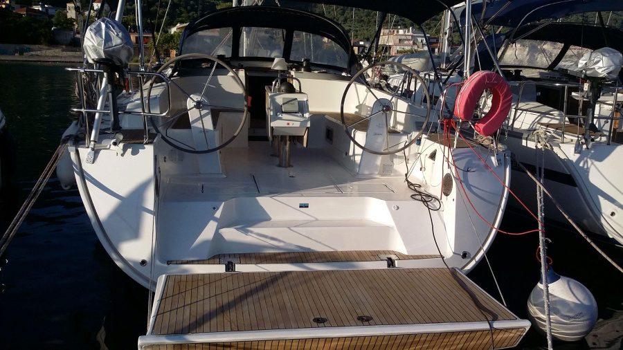 Photo #1 - Bavaria Cruiser 46 - 4 cab. (Zefyros) in Lefkas main port - 37670