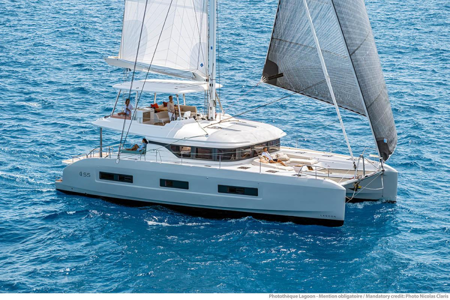 Photo #1 - Lagoon 55 - 4 cab. (Valinor (Crewed)) in Resort & Marina - 37933