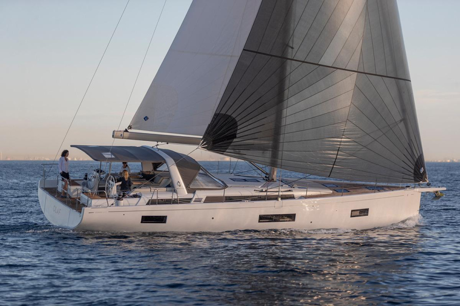 Photo #1 - Oceanis 54 - 3 + 1 cab. (Heartbeat) in Resort & Marina - 37972