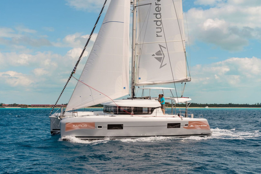 Photo #1 - Lagoon 42 - 4 + 1 cab. (Kairos) in Albatros Marina - 38133