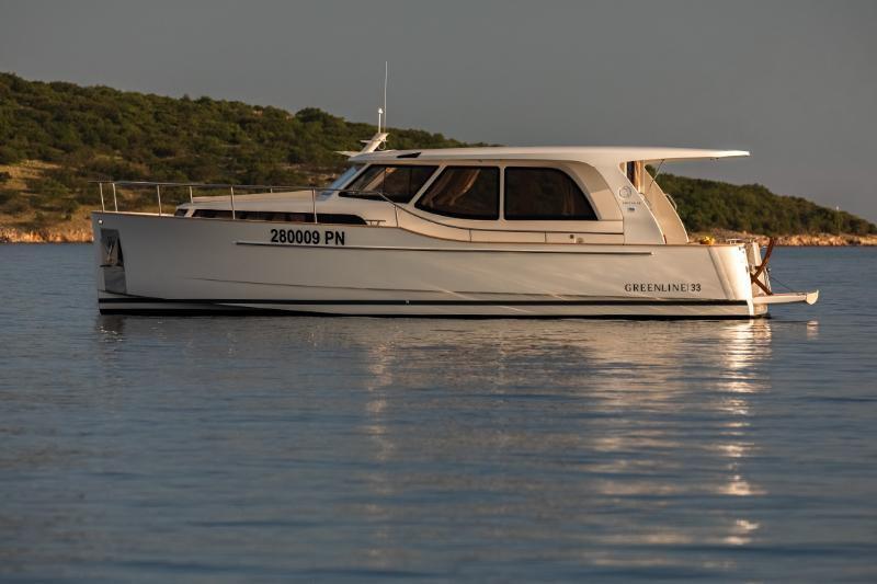 Photo #1 - Greenline 33 (Ondine) in Marina Punat - 38156