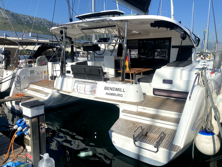 Photo #1 - Lagoon 42 - 4 + 1 cab. (Bendmill) in Marina - 38159
