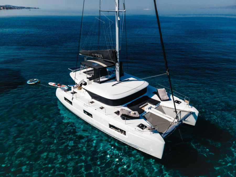 Photo #1 - Lagoon 46 - 4 + 2 cab. (Omnia) in Athens, Zea Marina - 38180