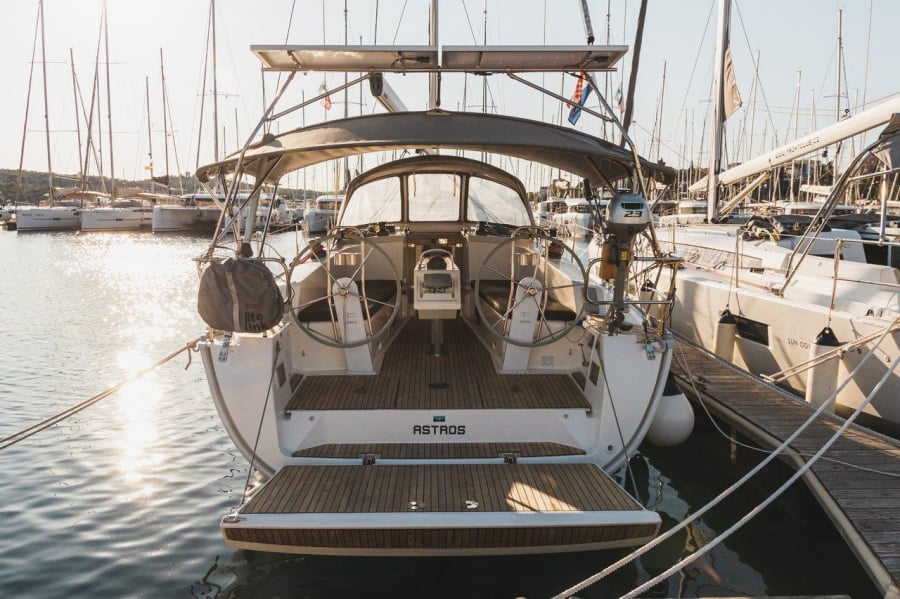 Photo #1 - Bavaria Cruiser 41 - 3 cab. (Astros) in Marina Mandalina - 38380