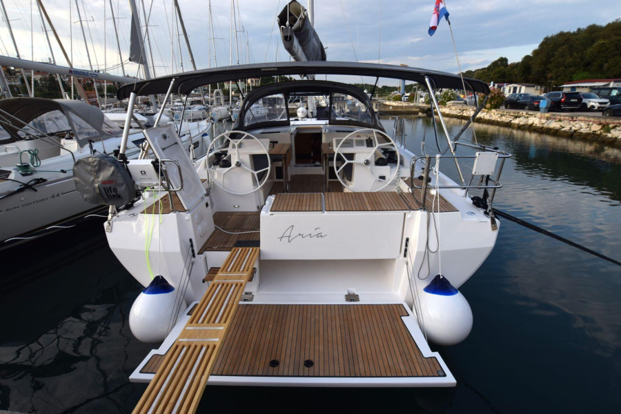 Photo #1 - Bavaria C45 Style - 3 cab. (Aria) en Marina Tehnomont Veruda - 38448