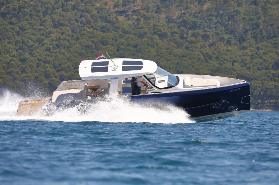 Photo #1 - Fjord 41 XL (Verve) in Marina - 38526