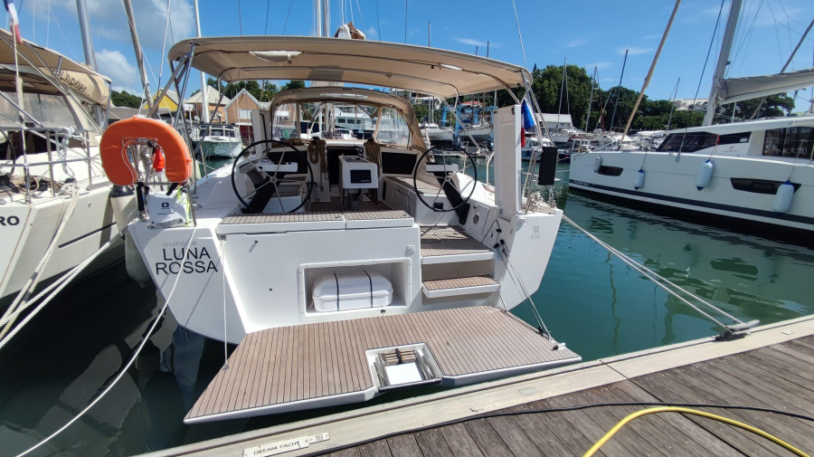Photo #1 - Dufour 430 GL (LUNA ROSSA) in Guadeloupe, La Marina Bas du Fort - 38551