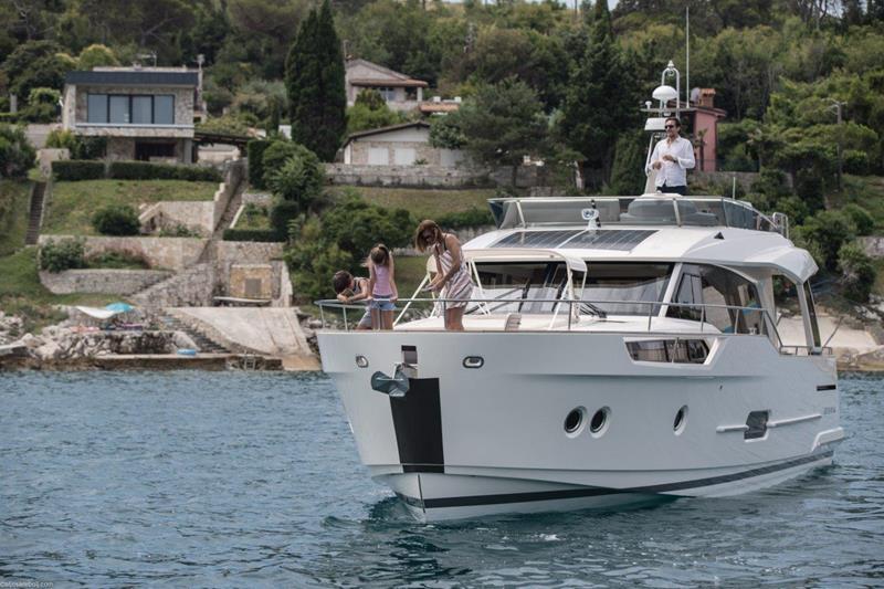 Photo #1 - Greenline 48 Fly (Vegas) in Marina Kornati - 38617