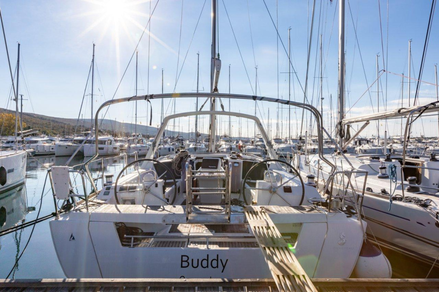 Photo #1 - Oceanis 41.1 (Buddy) in Marina Kremik - 38658