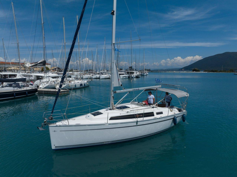 Photo #1 - Bavaria Cruiser 33 (Maistros) en Lefkas main port - 38706
