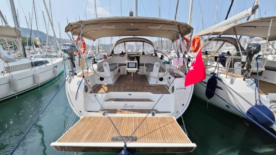 Photo #1 - Bavaria Cruiser 46 - 4 cab. (Berry) in Ece Saray Marina Resort - 38716