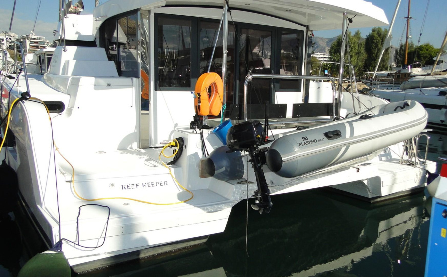 Photo #1 - Bali Catspace (REEF KEEPER) en Athens, Alimos marina - 38734
