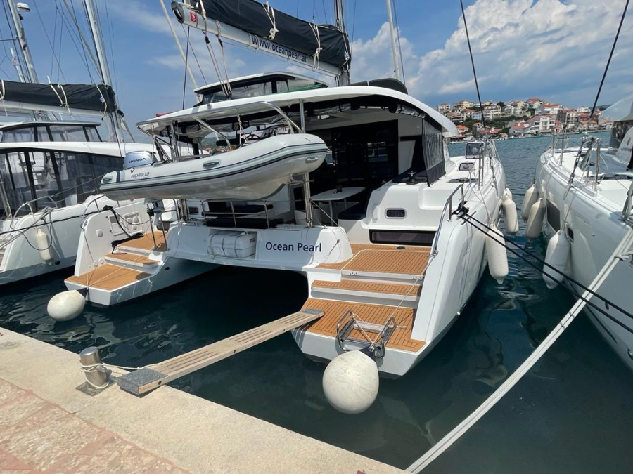 Photo #1 - Lagoon 42 - 3 + 1 cab. (Ocean Pearl) in Marina Frapa - 38942