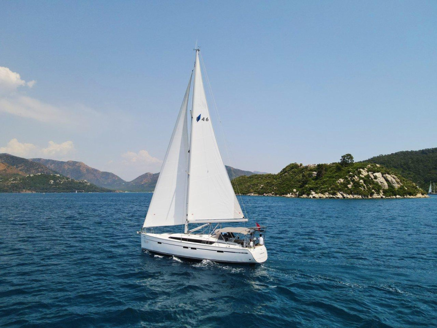 Photo #1 - Bavaria Cruiser 46 - 4 cab. (Leisure) in Albatros Marina - 39170