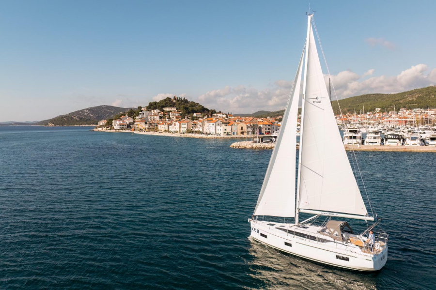 Photo #1 - Bavaria C38 (Aura) in D-Marin - 39230