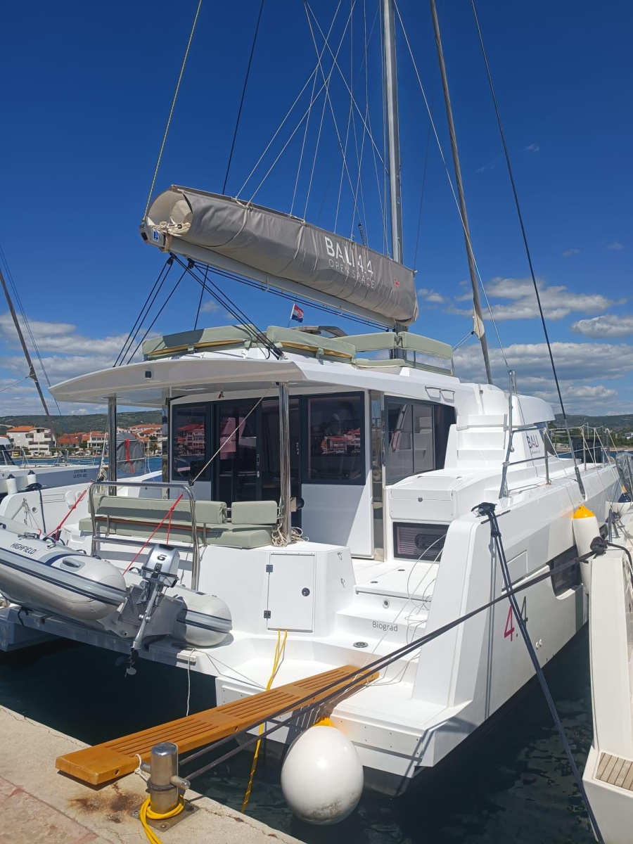 Photo #1 - Bali 4.4 - 4 + 2 cab. (Imagination) en Marina (ex.SCT) - 39231