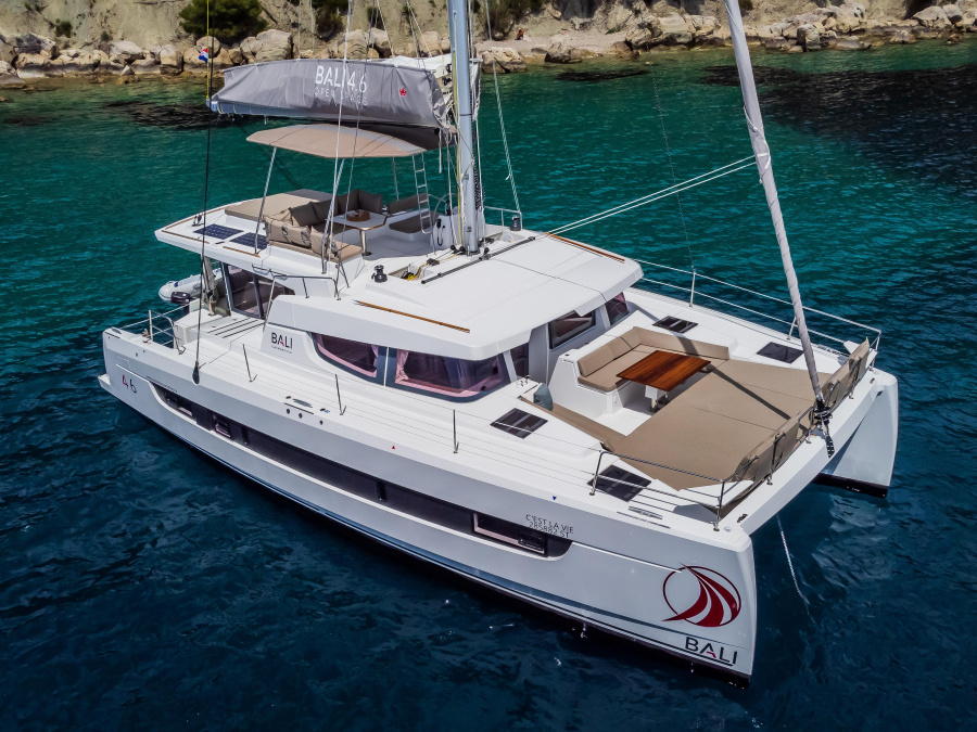 Photo #1 - Bali 4.6 - 5 + 2 cab. (C'est la vie) in Marina - 39266
