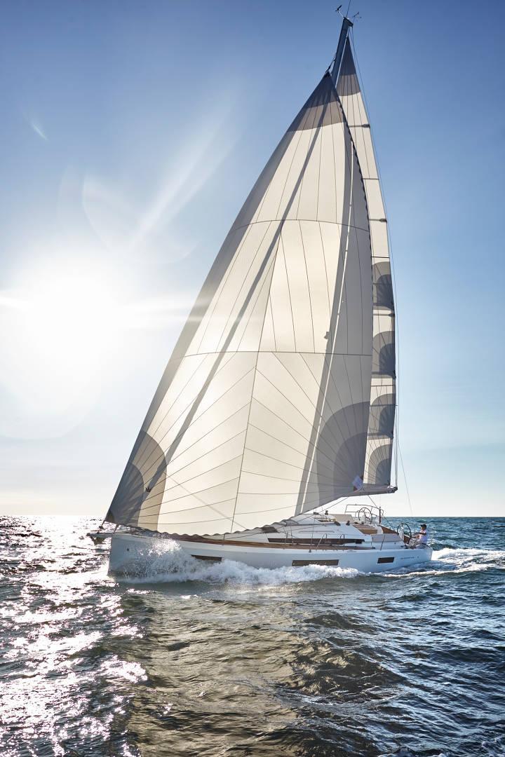 Photo #1 - Sun Odyssey 440 - 3 cab. (Dreamcatcher) in Marina - 39370