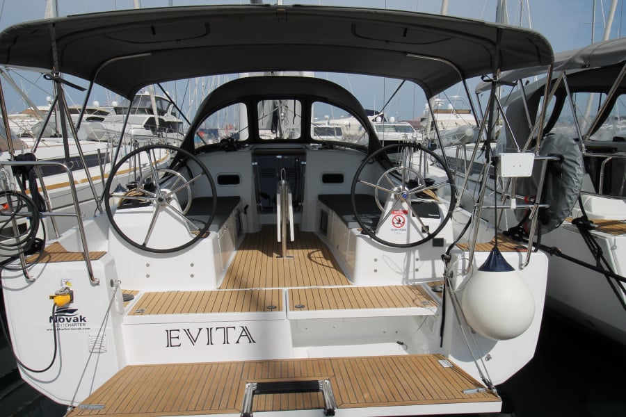Photo #1 - Sun Odyssey 380 (Evita) in Marina Kornati - 39372