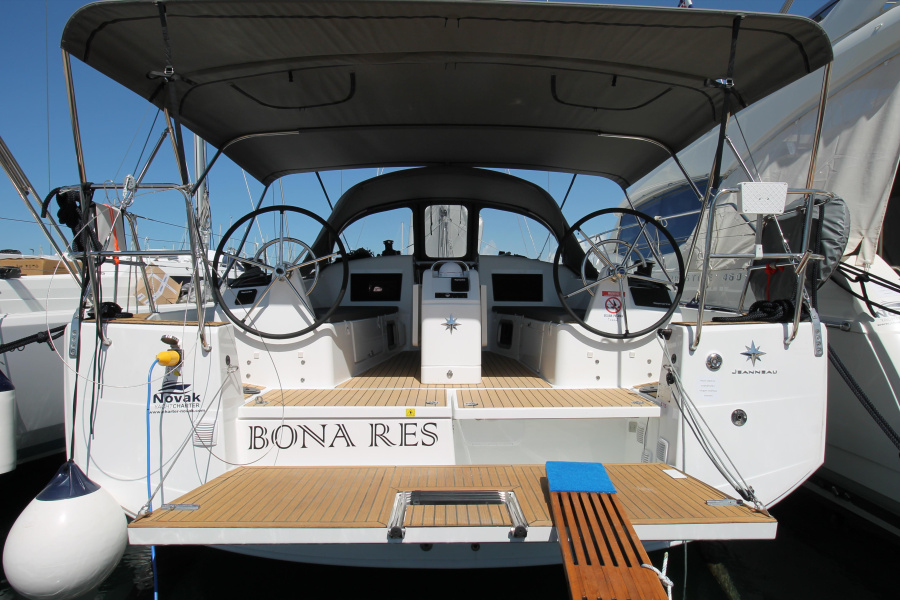 Photo #1 - Sun Odyssey 410 - 3 cab. (Bona Res) in Marina Kornati - 39385