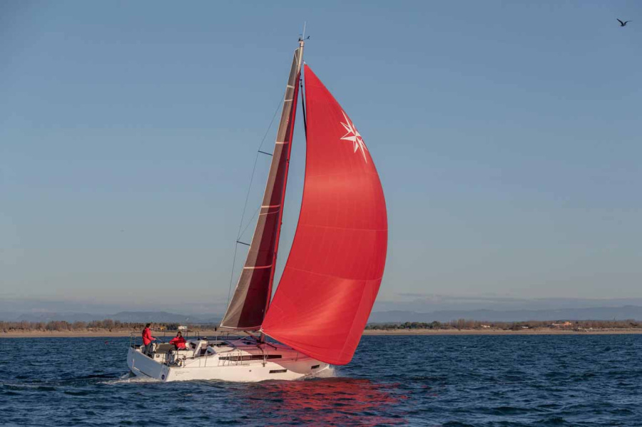 Photo #1 - Sun Odyssey 380 (Golden eye) in de Mallorca, Real Club Nautico - 39392