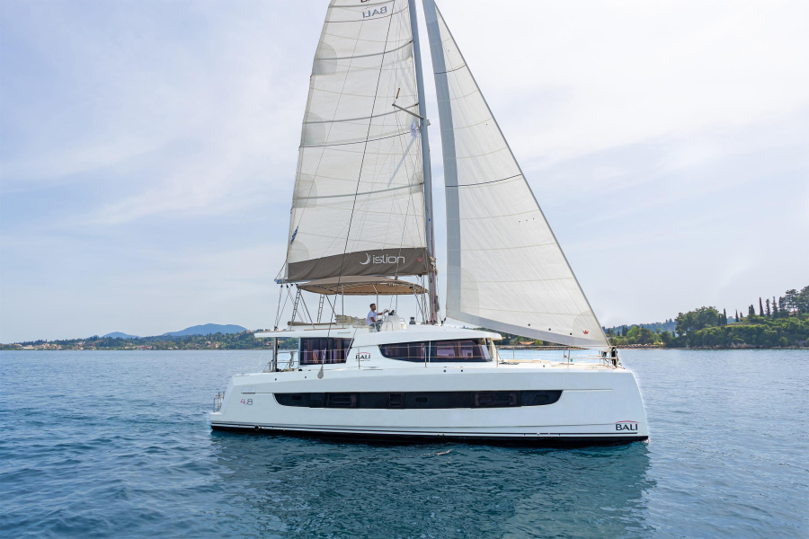 Photo #1 - Bali 4.8 - 6 cab. (BASMA) in Athens, Alimos marina - 39427