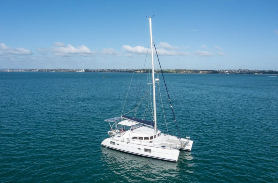 Photo #1 - Lagoon 380 - 3 cab. (Miko) in Ece Saray Marina Resort - 39625