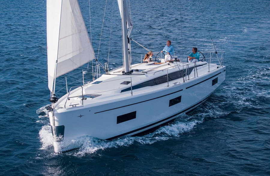 Photo #1 - Bavaria C42 (Levente) en Marina Mandalina - 39633