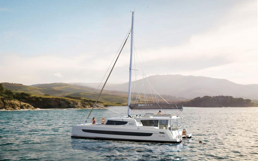 Photo #1 - Bali 4.4 - 4 + 2 cab. (NANANN) in BVI, Hodge's Creek Marina - 39793
