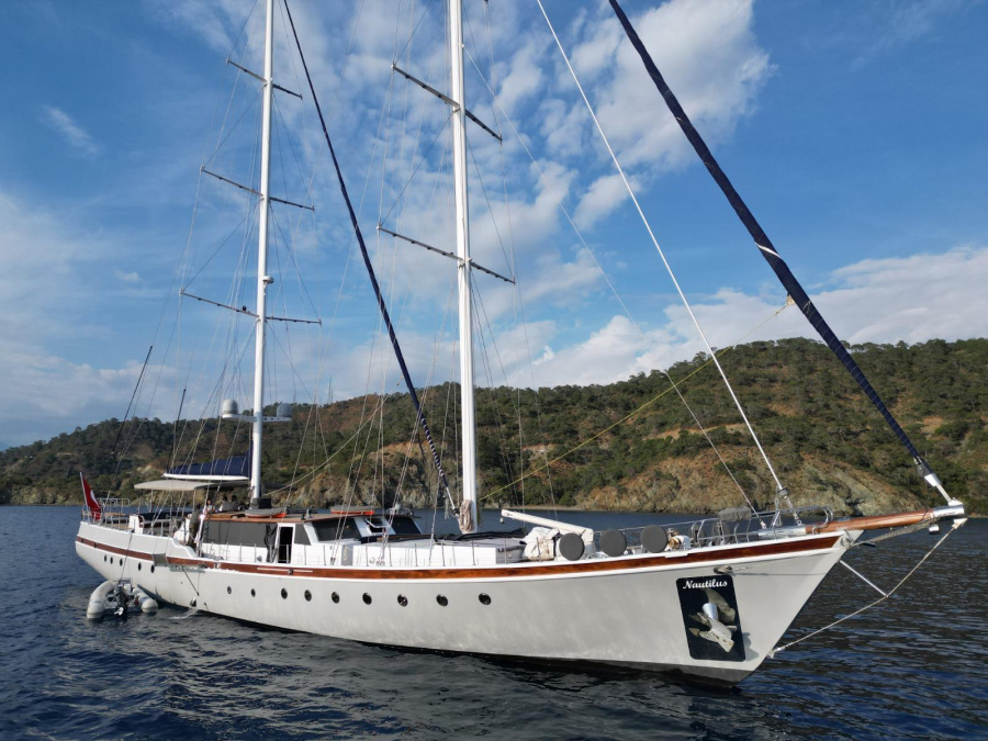 Photo #1 - Nautilus (Nautilus) in port - 39854