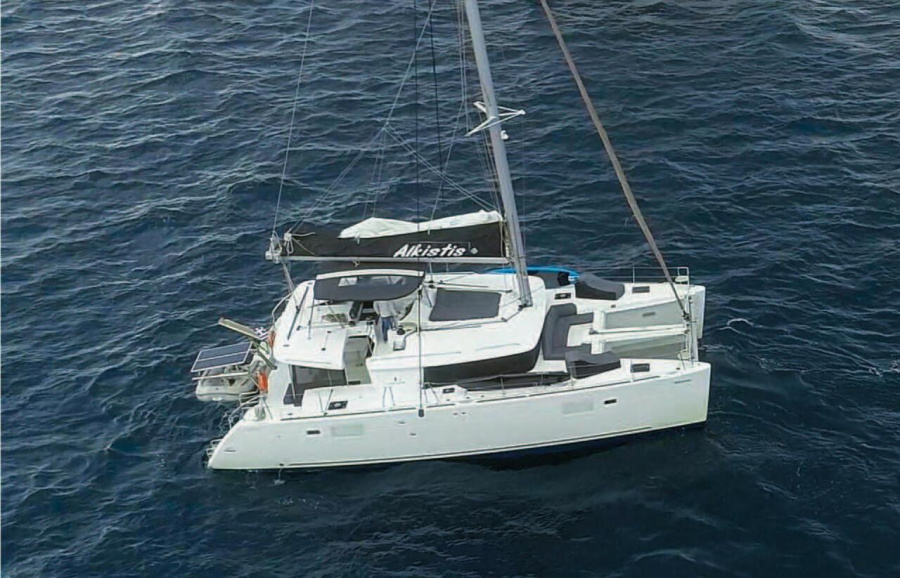 Photo #1 - Lagoon 450 F - 4 + 2 cab. (Alkistis) in Athens, Alimos marina - 39865