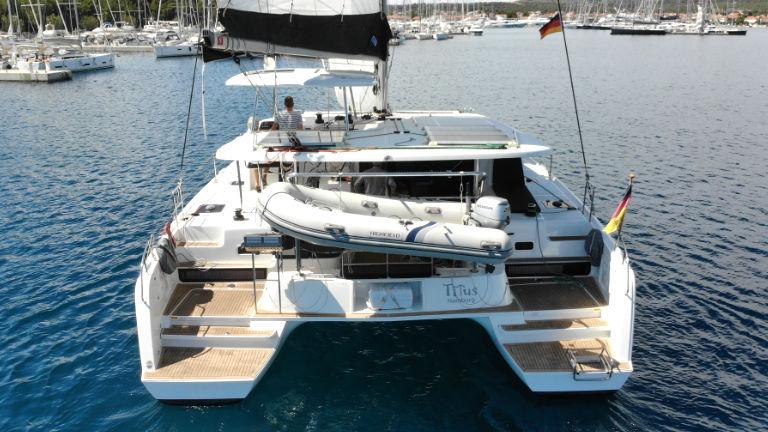 Photo #1 - Lagoon 42 OW - 3 + 1 cab. (Titus) in Marina Frapa - 39895