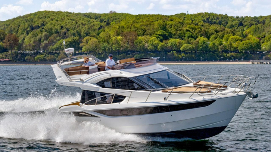 Photo #1 - Galeon 420 Fly (Amber Blue) in D-Marin Dalmacija Marina - 40009