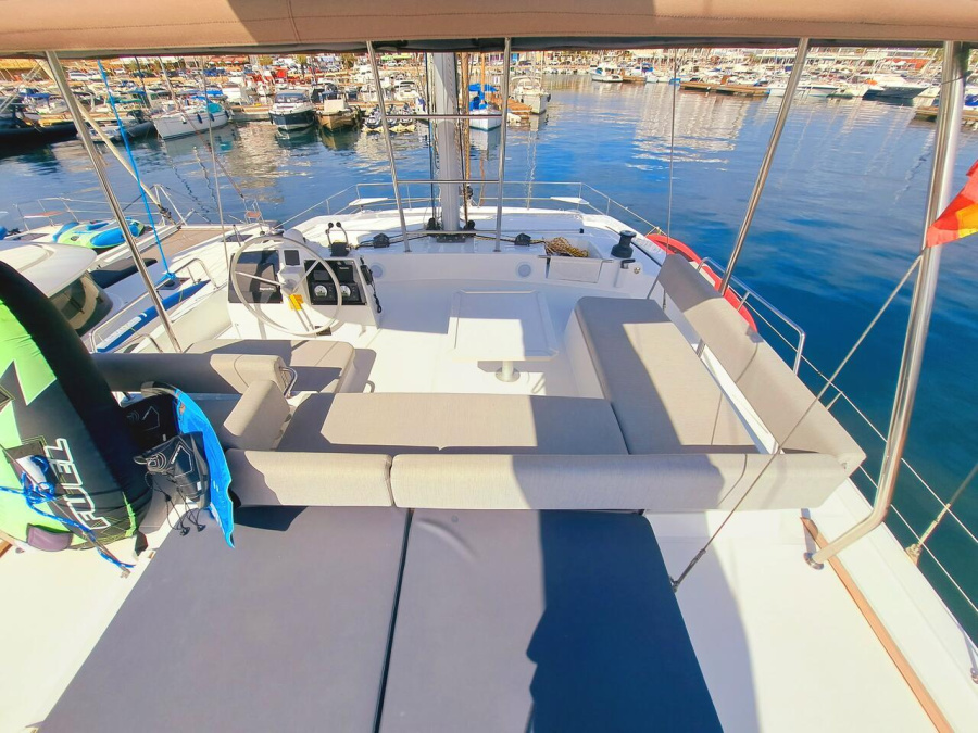 Photo #1 - Bali 4.6 - 5 + 2 cab. (Loba Do Mar) en Ibiza, Club Nàutic - 40017