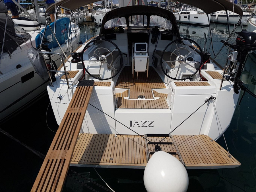Photo #1 - Sun Odyssey 419 - 3 cab. (Jazz) in D-Marin Dalmacija Marina - 40037