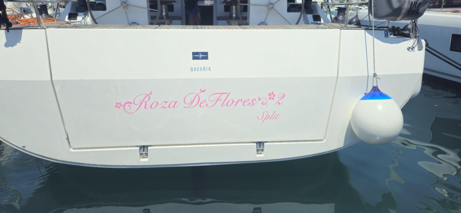 Roza Deflores 2 - 2
