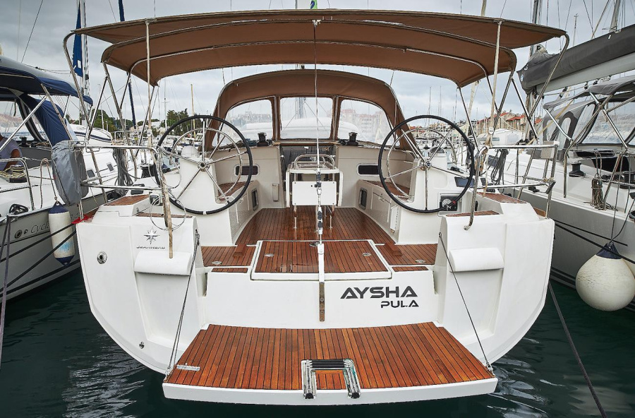 Photo #1 - Sun Odyssey 519 - 5 + 1 cab. (Aysha) in Marina Kornati - 40377