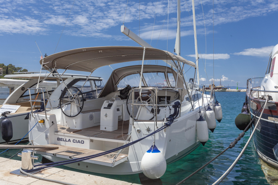 Photo #1 - Sun Odyssey 410 - 3 cab. (Bella Ciao) in ACI Marina - 40397